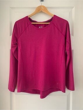 MEC Women's Long Sleeve Performance Tee in Magenta